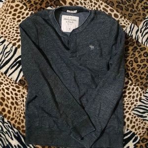 Abercrombie & Fitch Muscle Fit Button Up sweater